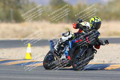 media/Jan-14-2024-SoCal Trackdays (Sun) [[2e55ec21a6]]/Turn 6 (125pm)/